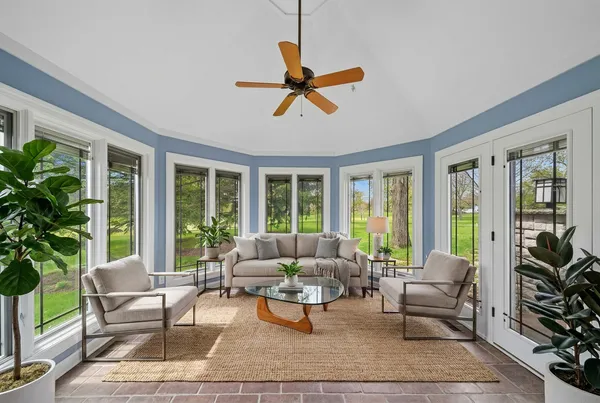 $1,100,000 | 685 Golf Club Lane, Frankfort, IL 60423