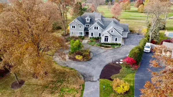 $1,100,000 | 685 Golf Club Lane, Frankfort, IL 60423