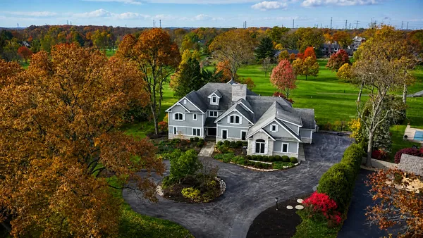 $1,100,000 | 685 Golf Club Lane, Frankfort, IL 60423