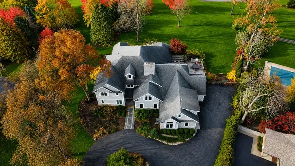 $1,100,000 | 685 Golf Club Lane, Frankfort, IL 60423