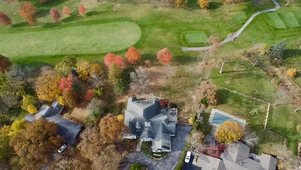 $1,100,000 | 685 Golf Club Lane, Frankfort, IL 60423