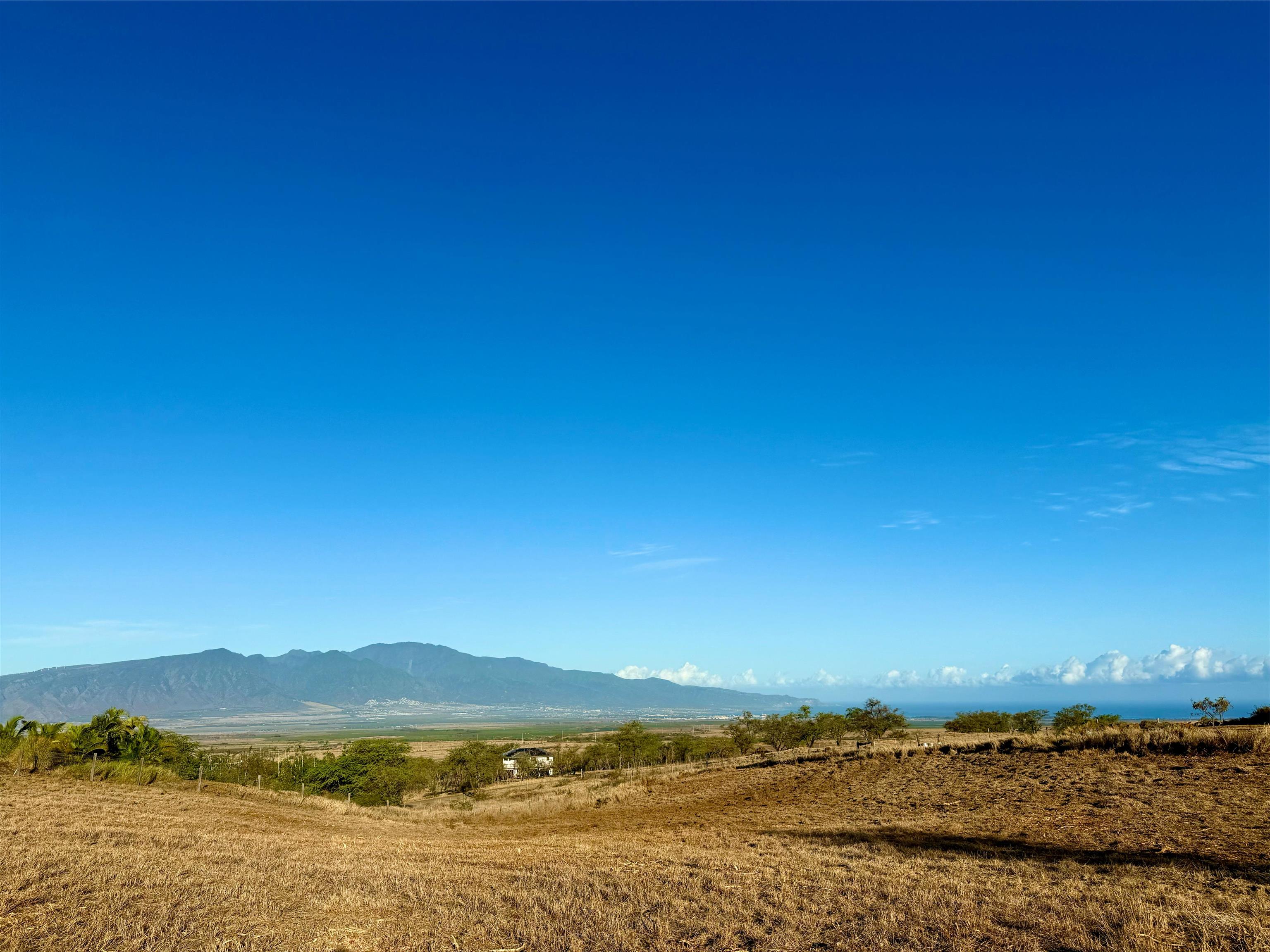 15 Apali Way Kula, HI 96790 - Photo 9 of 12 a view of lake and mountain
