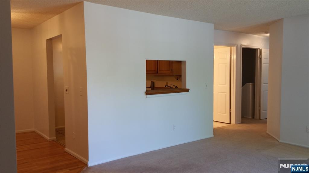 1138 Sycamore Lane Mahwah, NJ 07430 - Photo 2 of 12 a view of a hallway with a elevator