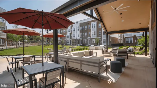 a view of a studio with an empty space