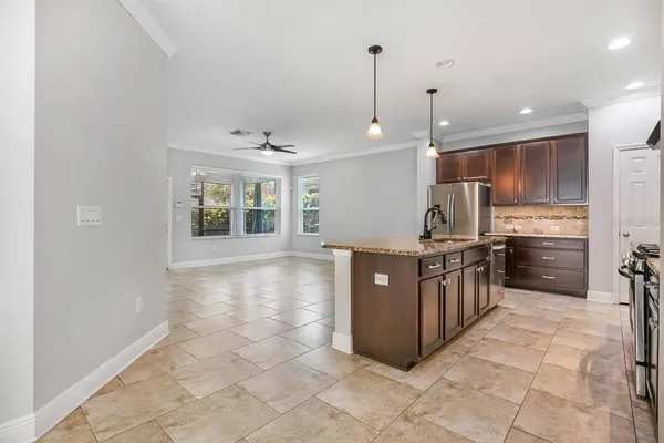 $2,900 | 5310 Match Point Place, Lithia, FL 33547