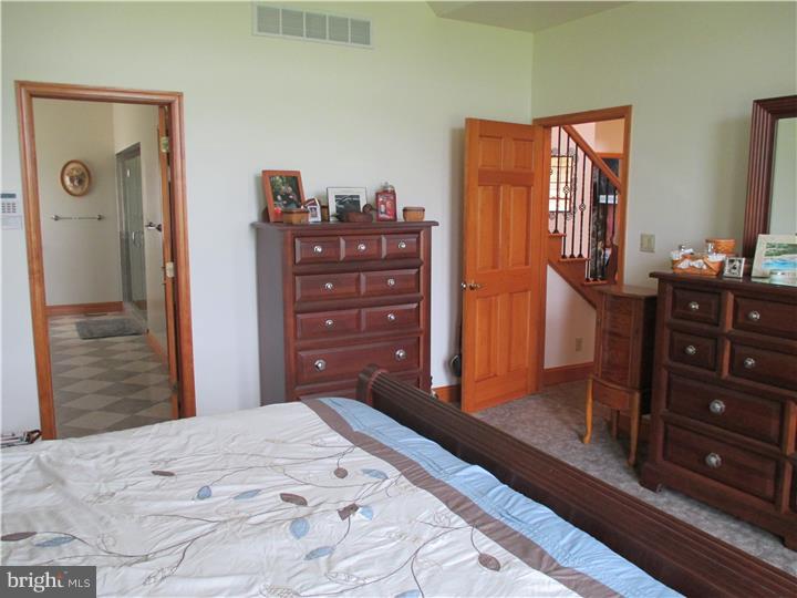 127 Fort Mott Road Pennsville, NJ 08070 - Photo 13 of 25 Bedroom - Main