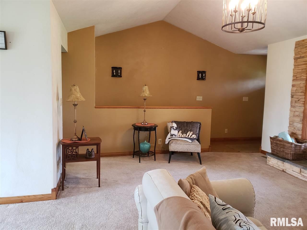 7113 Talbot Road Geneseo, IL 61254 - Photo 4 of 17 Gallery Image 4
