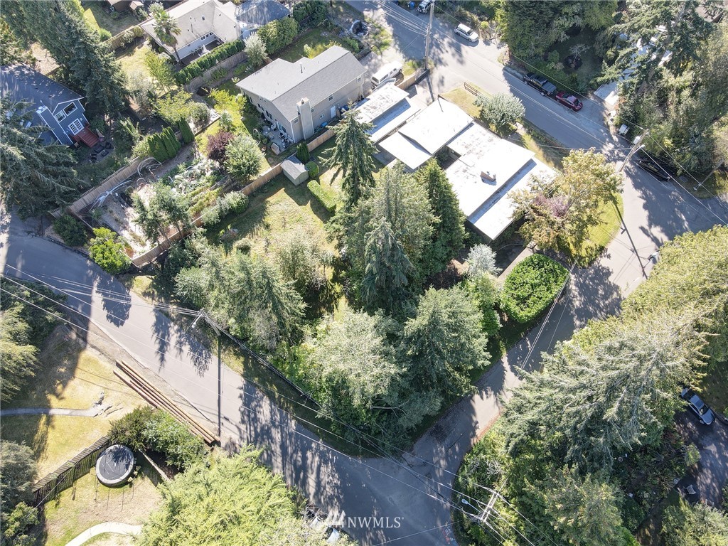 4411 Southwest Roxbury Place Seattle, WA 98136 - Photo 3 of 40 Gallery Image 3