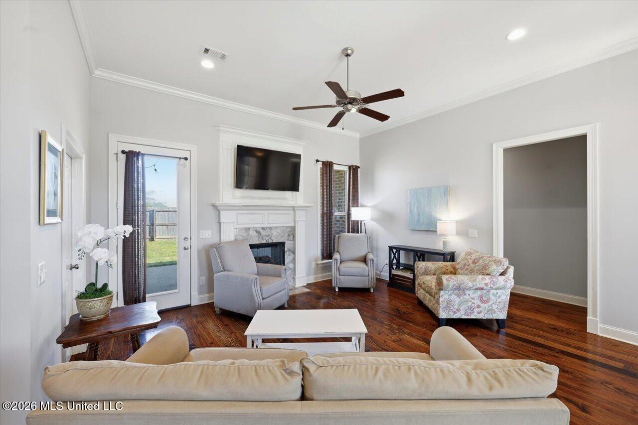 208 Buttonwood Lane Canton, MS 39046 - Photo 15 of 35 07-208 Buttonwood Way _ Home Tours MS