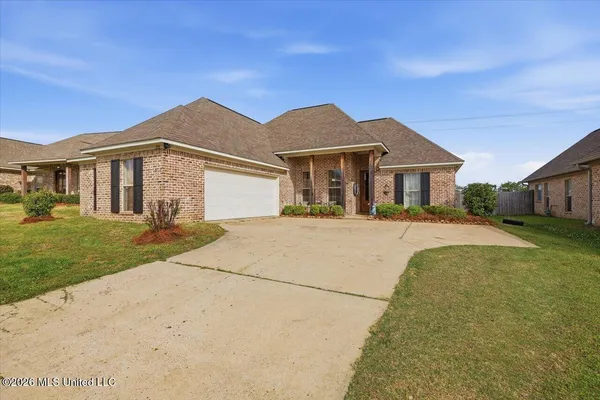 $305,500 | 208 Buttonwood Lane, Canton, MS 39046
