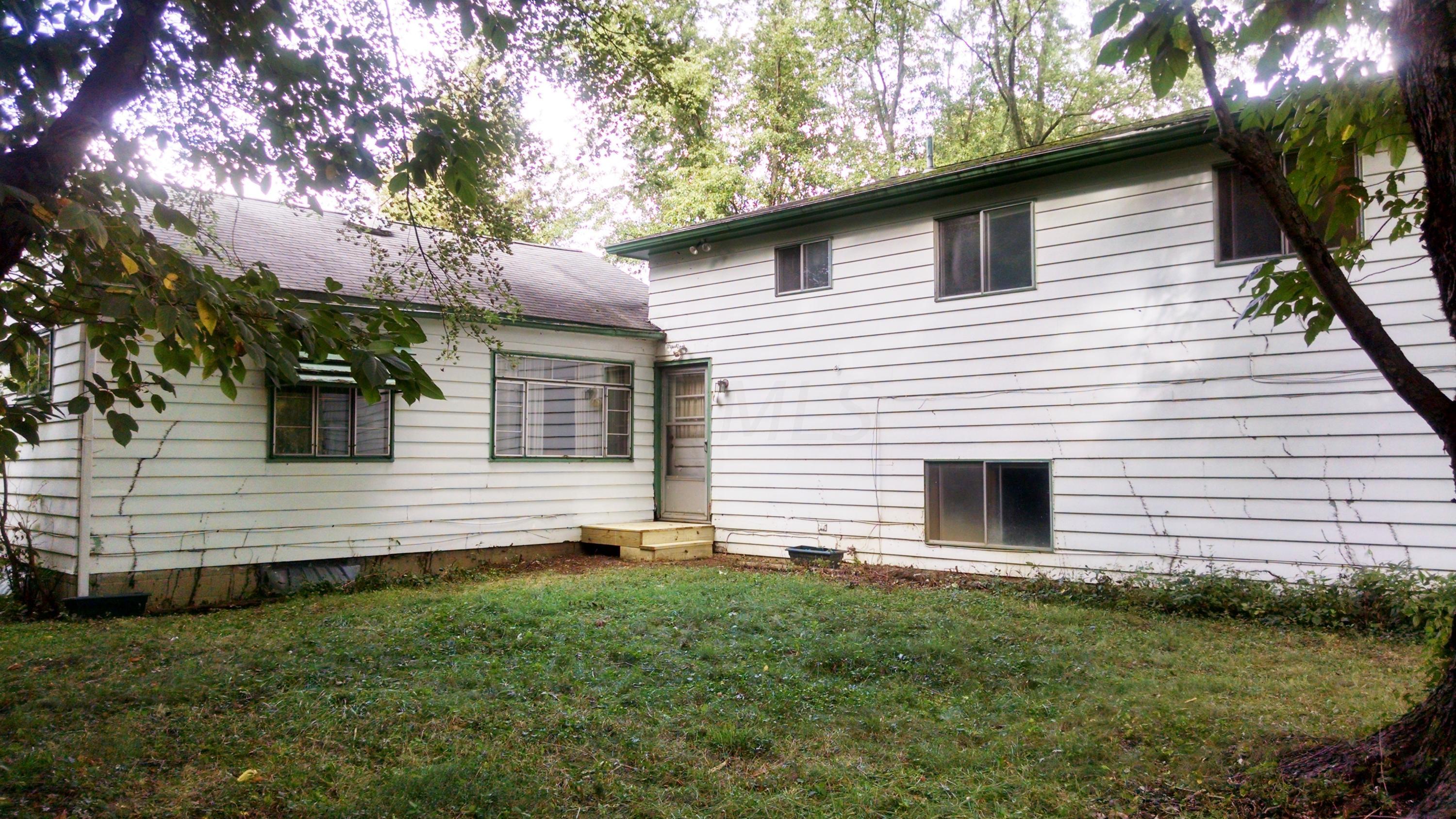 199 East Wilson Bridge Road Columbus, OH 43085 - Photo 2 of 18