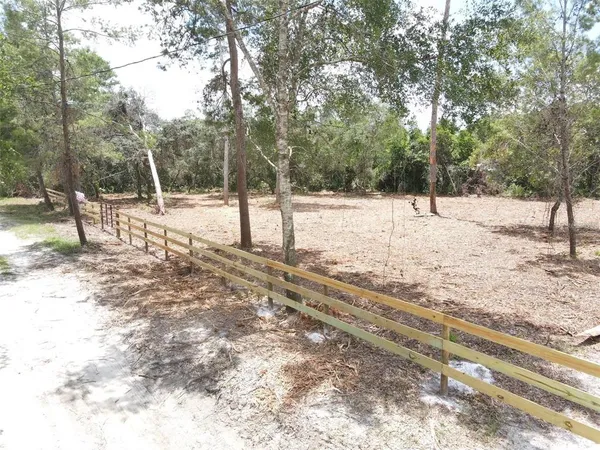 $31,900 | West Pine Street, Paisley, FL 32767