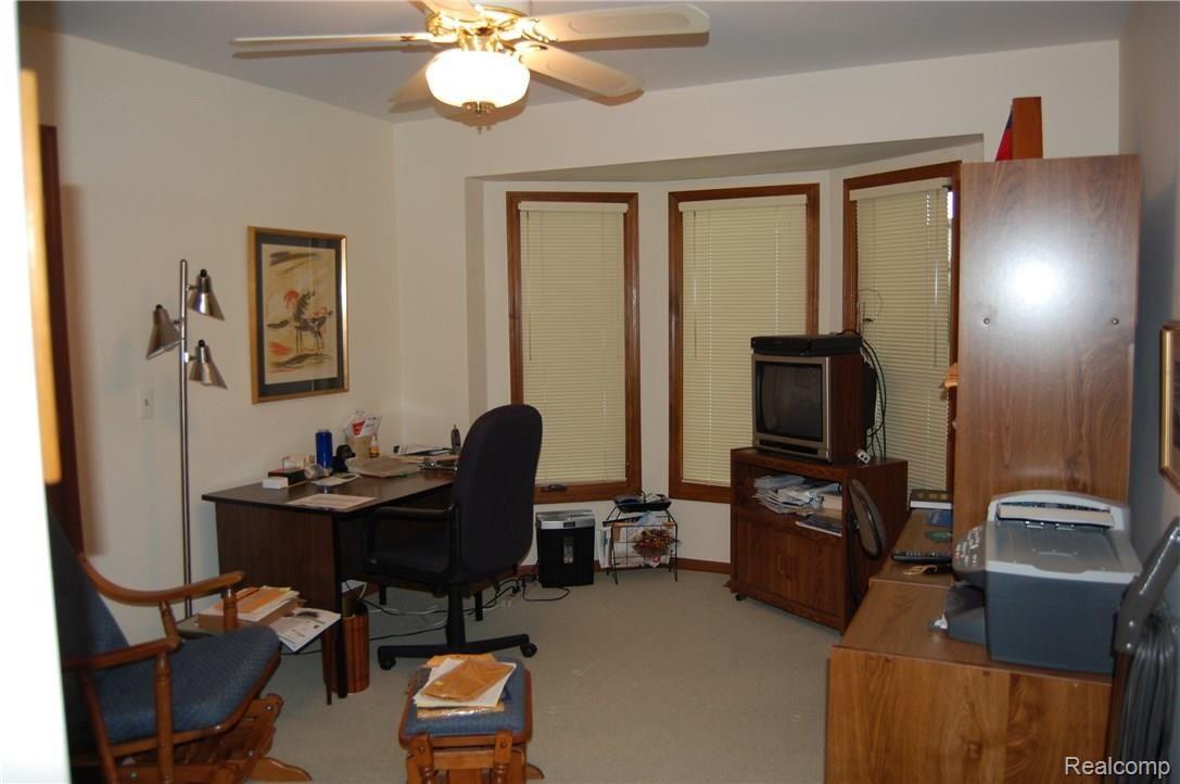 2769 Broadmoor Court Rochester, MI 48309 - Photo 8 of 25 DEN.jpg