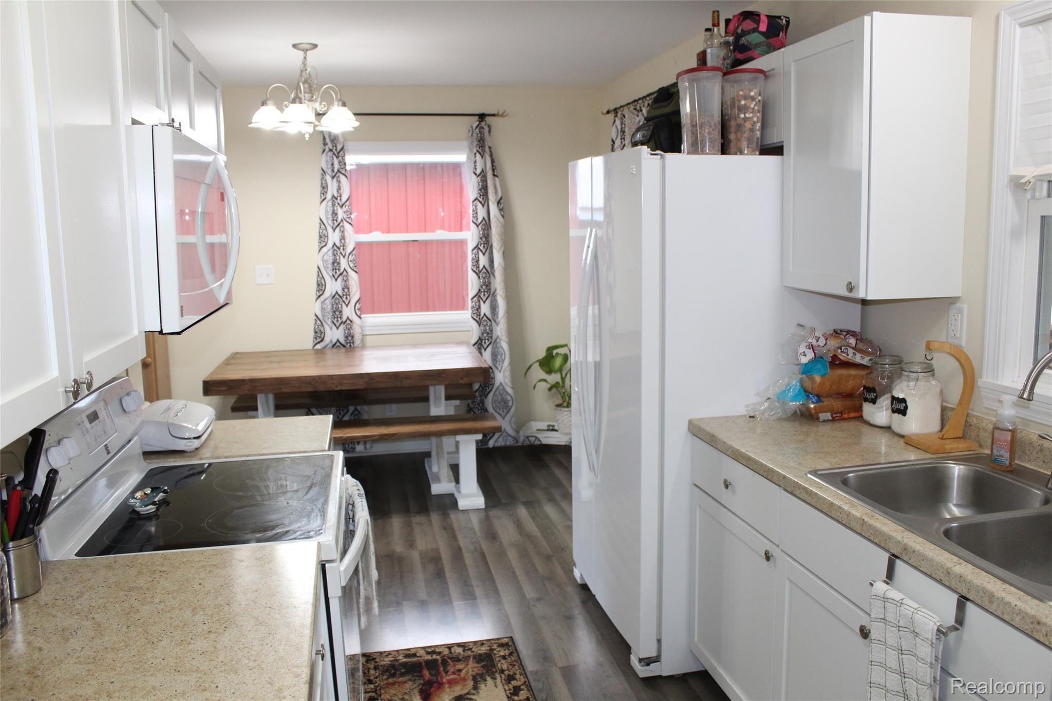 13580 E Road Montrose, MI 48457 - Photo 12 of 42 IMG_3850.JPG