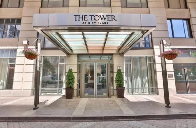 $835,000 | 10 City Place, Unit 22G, White Plains, NY 10601