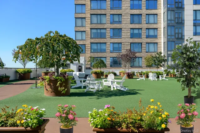 $835,000 | 10 City Place, Unit 22G, White Plains, NY 10601