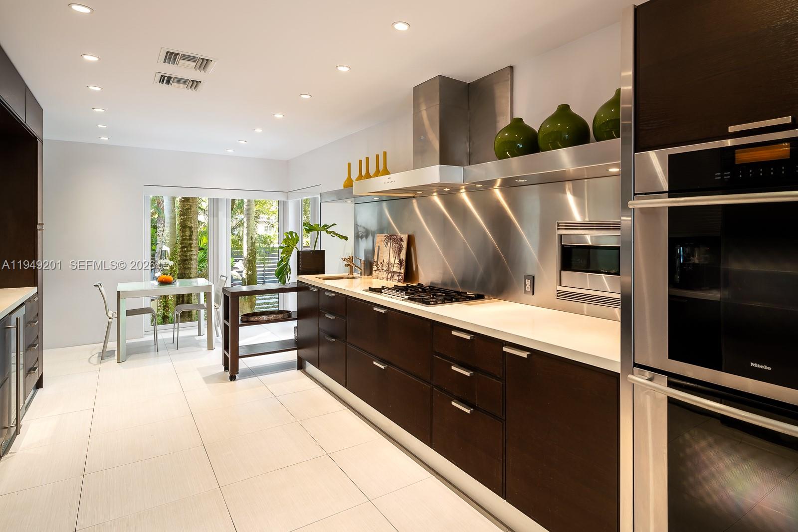 5907 Riviera Drive Coral Gables, FL 33146 - Photo 13 of 43