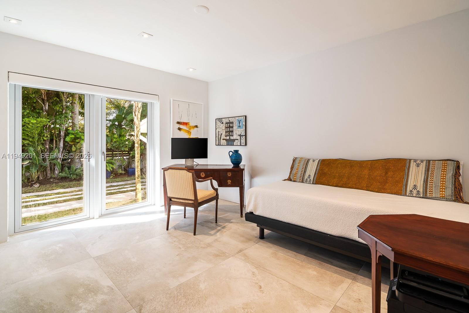 5907 Riviera Drive Coral Gables, FL 33146 - Photo 25 of 43