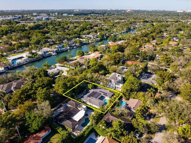 $3,499,000 | 5907 Riviera Drive, Coral Gables, FL 33146