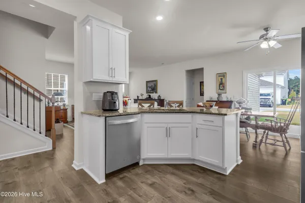 $2,355 | 1015 Spivey Circle, New Bern, NC 28562