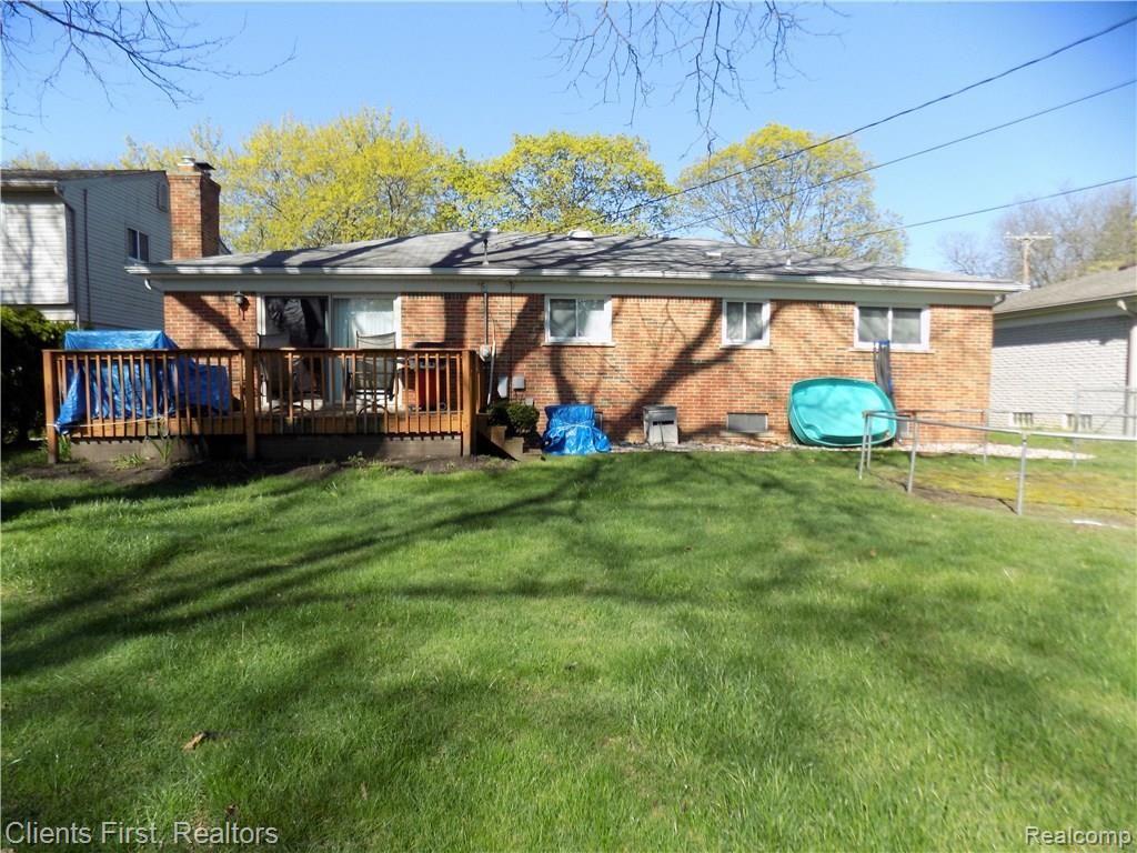 16218 Riverside Street Livonia, MI 48154 - Photo 3 of 22 Gallery Image 3