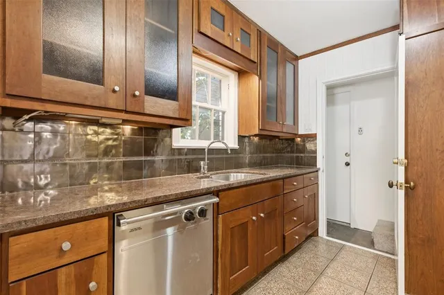 $550,000 | 926 Salmon Drive, Dallas, TX 75208