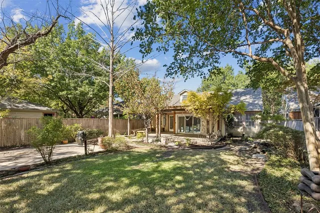 $550,000 | 926 Salmon Drive, Dallas, TX 75208