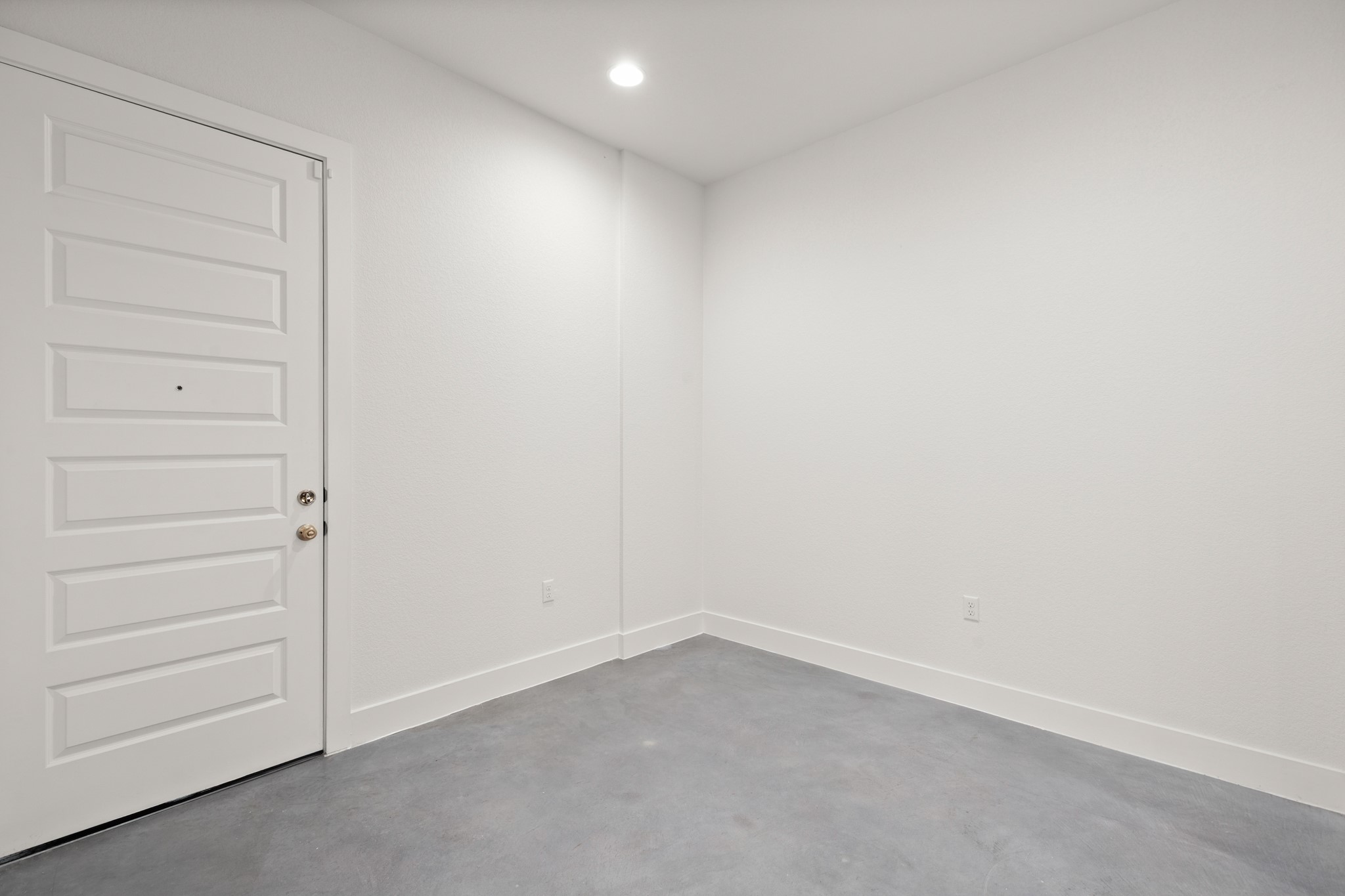 8922 Manchaca Road, Unit 701 Austin, TX 78748 - Photo 8 of 25 an empty room with a empty space