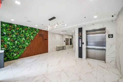 $1,095,000 | 72 York Street, Unit 602, Jersey City, NJ 07302