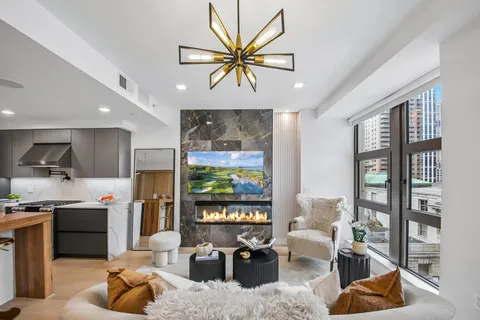 $1,095,000 | 72 York Street, Unit 602, Jersey City, NJ 07302