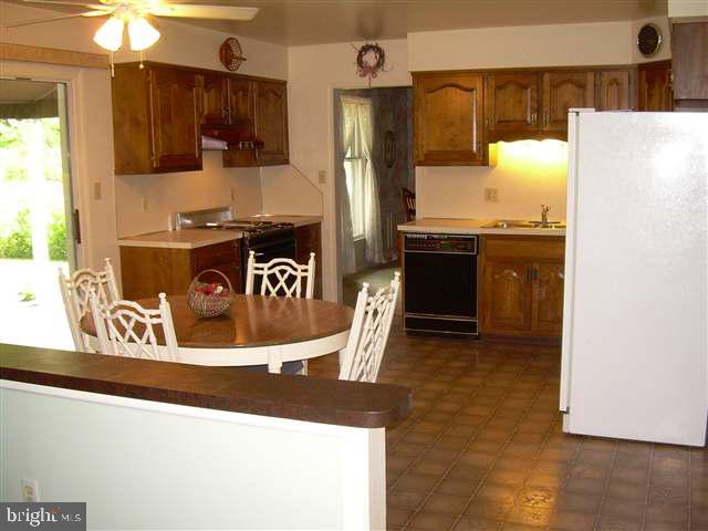 4475 Nantucket Road Harrisburg, PA 17112 - Photo 5 of 12 Gallery Image 5