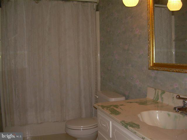4475 Nantucket Road Harrisburg, PA 17112 - Photo 10 of 12 Gallery Image 10