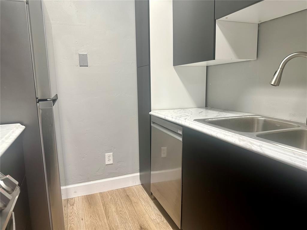 435 Wymore Road, Unit 207 Altamonte Springs, FL 32714 - Photo 4 of 17 a close view of a sink