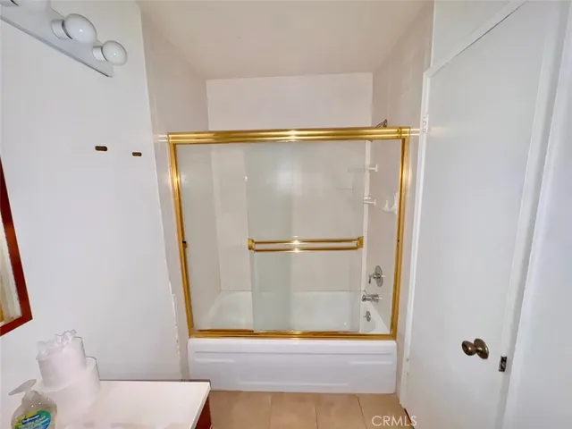 $2,700 | 225 North Rose Street, Unit 410, Burbank, CA 91505