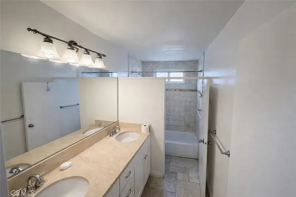 $3,900 | 15502 Williams Street, Tustin, CA 92780