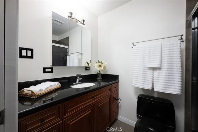 $775,000 | 13981 Berkenham Walk, Westminster, CA 92683