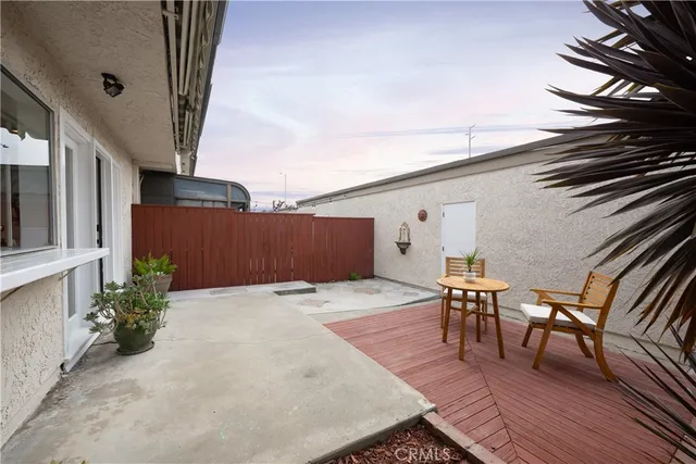 $775,000 | 13981 Berkenham Walk, Westminster, CA 92683