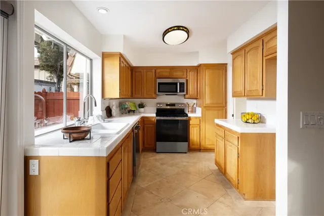 $775,000 | 13981 Berkenham Walk, Westminster, CA 92683