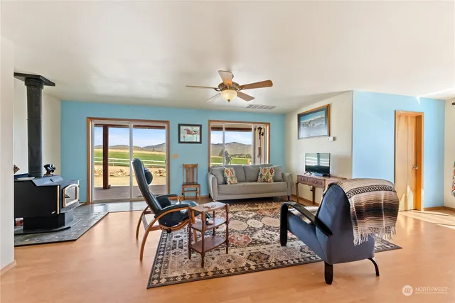 $661,853 | 106 Knox Road, Riverside, WA 98849