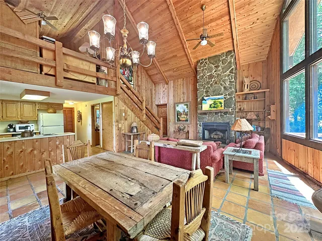 a view of an outdoor space