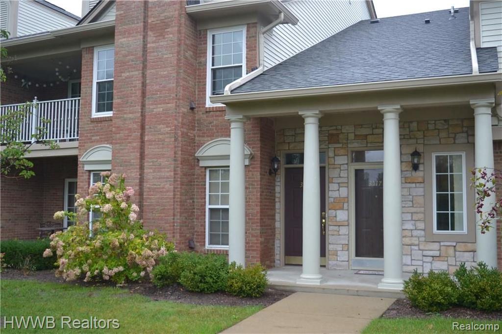 3517 Oakmonte Boulevard Rochester, MI 48306 - Photo 1 of 29