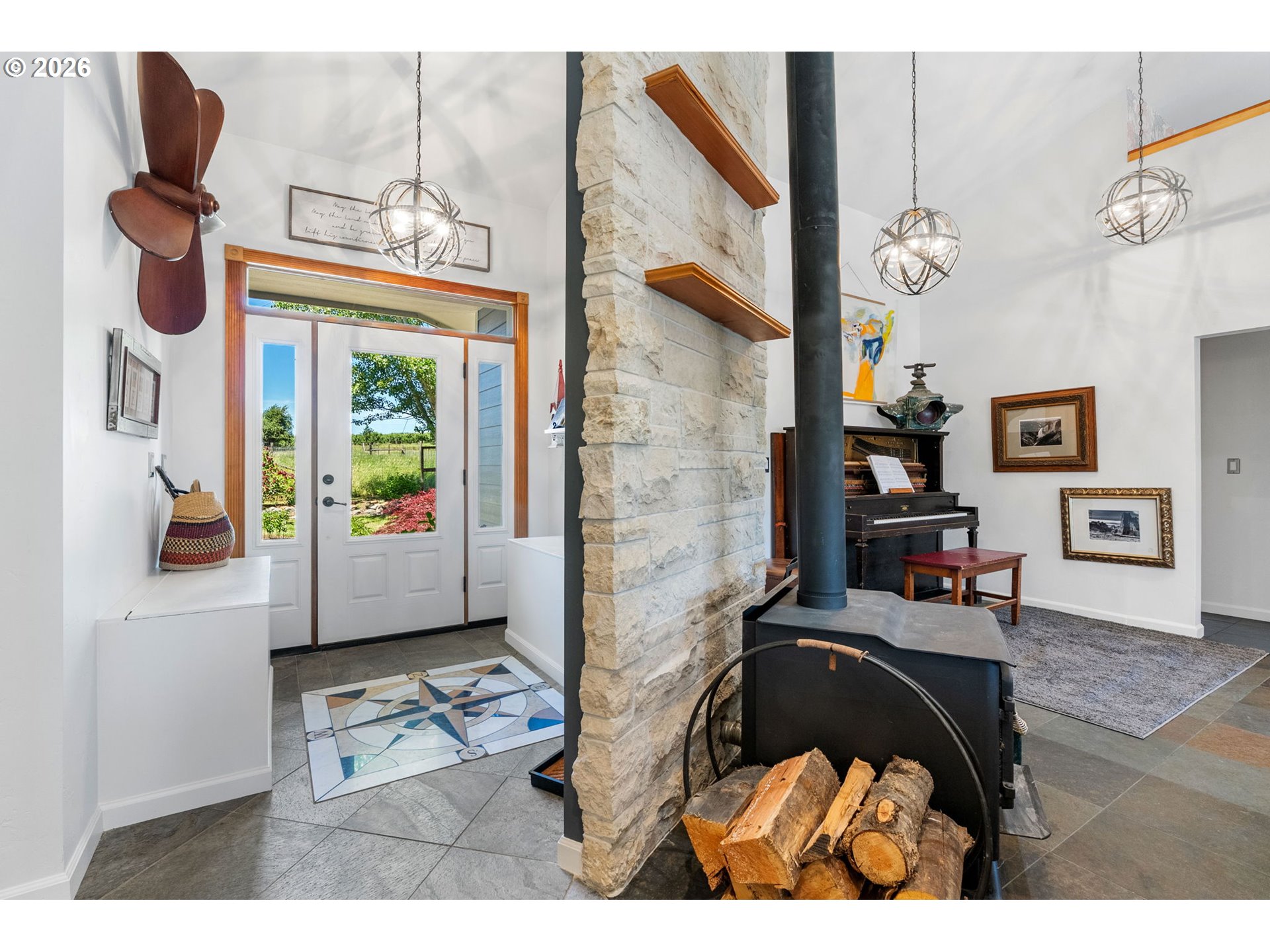 2939 Wyeast Road Hood River, OR 97031 - Photo 6 of 48