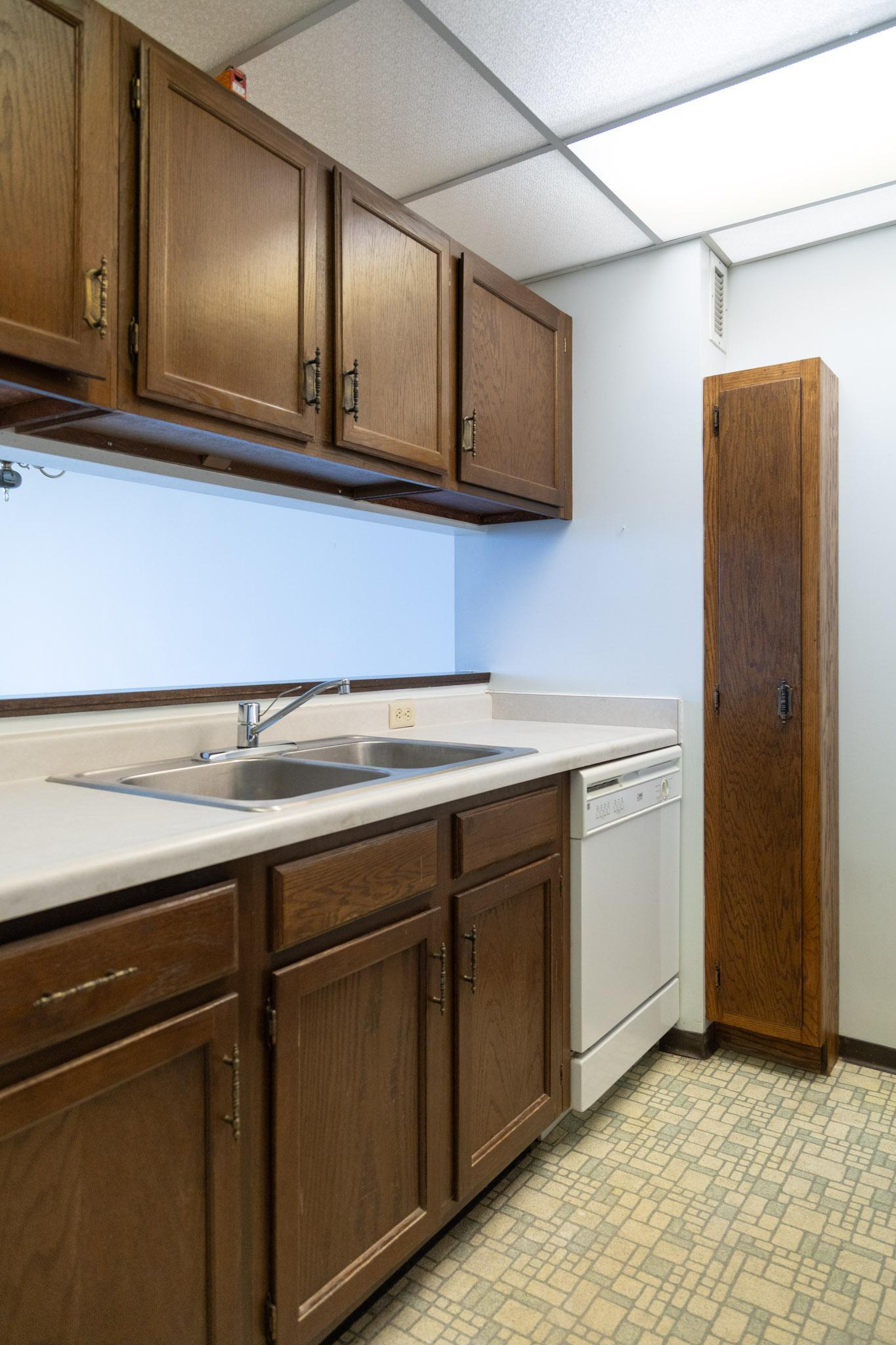1181 Edgcumbe Road, Unit 606 St. Paul, MN 55105 - Photo 12 of 13