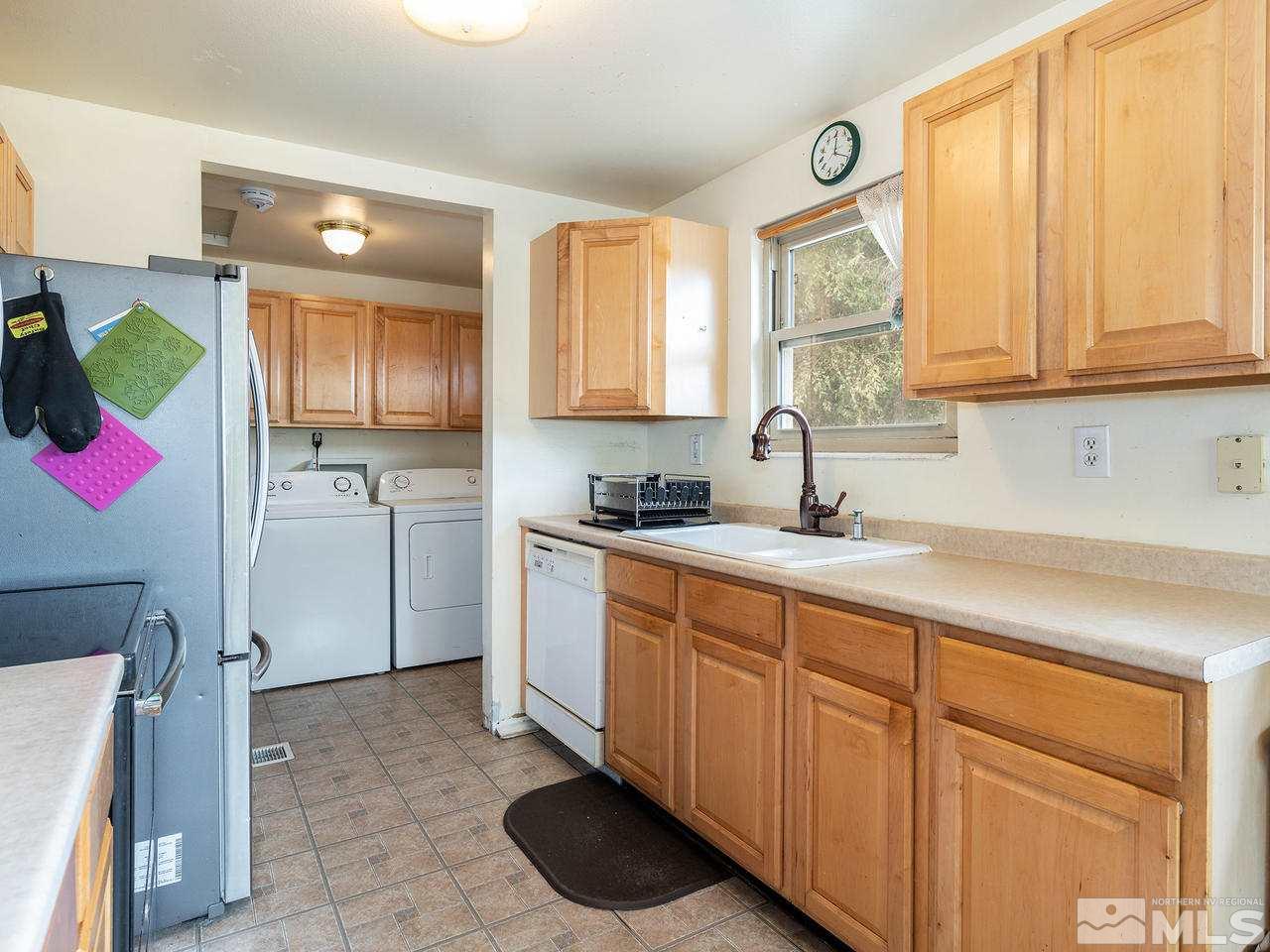 11563 Mistletoe Street Reno, NV 89506 - Photo 6 of 20 Photo 6