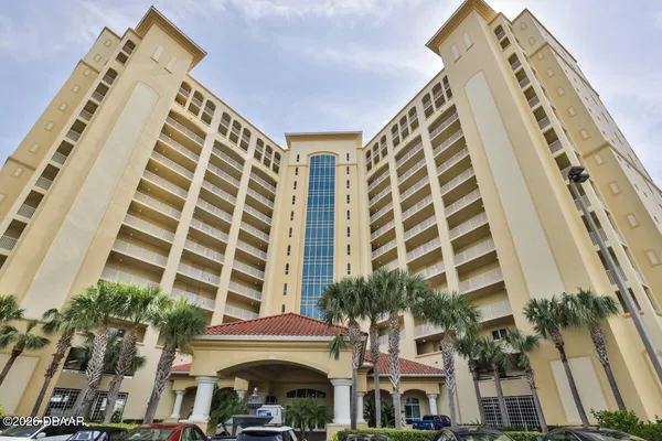 $3,000 | 2801 South Ridgewood Avenue, Unit 1002, South Daytona, FL 32119