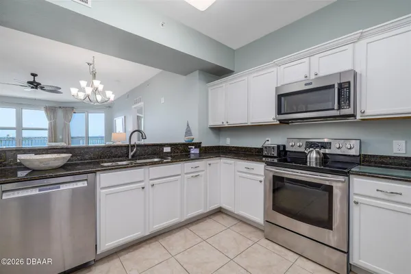 $3,000 | 2801 South Ridgewood Avenue, Unit 1002, South Daytona, FL 32119