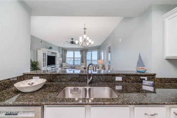 $3,000 | 2801 South Ridgewood Avenue, Unit 1002, South Daytona, FL 32119