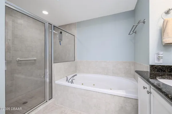 $3,000 | 2801 South Ridgewood Avenue, Unit 1002, South Daytona, FL 32119