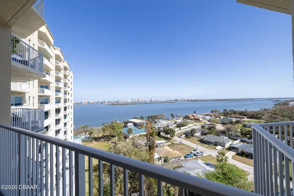 $3,000 | 2801 South Ridgewood Avenue, Unit 1002, South Daytona, FL 32119