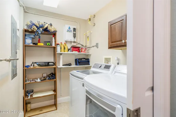 $3,000 | 2801 South Ridgewood Avenue, Unit 1002, South Daytona, FL 32119